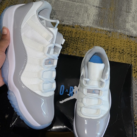 Air jordan 11 Retro Low ‘Cement Grey’